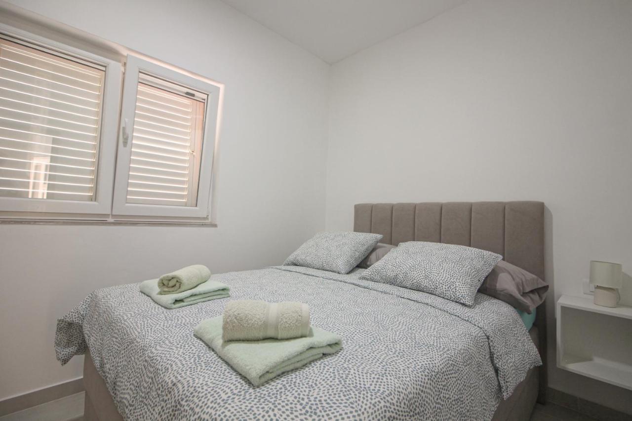 Apartman Toni Rogoznica  Esterno foto
